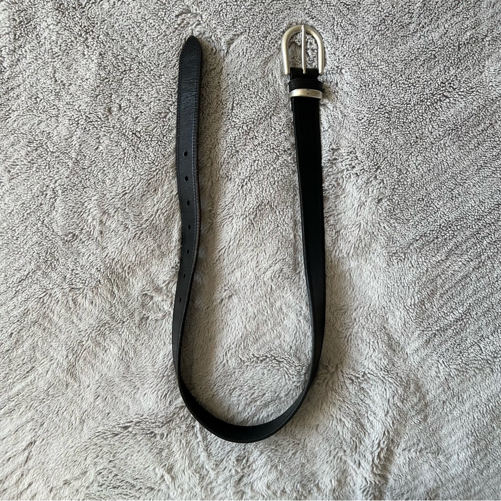 Aritizia Wilfred Solid Brass Silver Buckle Black Leather Belt XXS